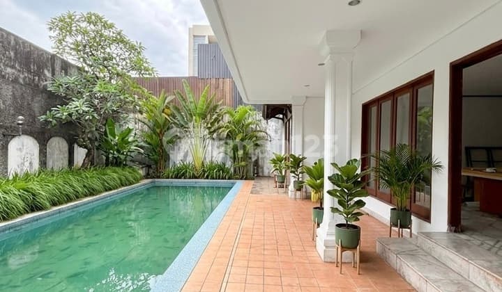 Rumah 5 Kamar Cocok untuk Kantor Ajh03125