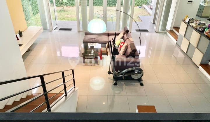 Minimalist Modern House 4 Bedrooms in Pondok Indah AJH06030