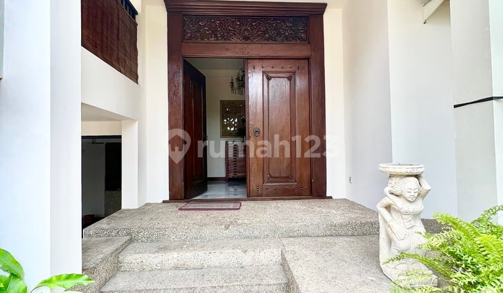 Stand Alone House 4 Bedrooms With Private Pool In Kemang Ajh04038