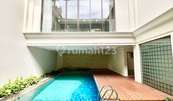 Bright House 5 Bedrooms In Compound Kemang Ajh04076