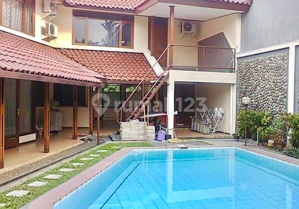 House In Corner At Pondok Indah With Private Pool Ajh06049