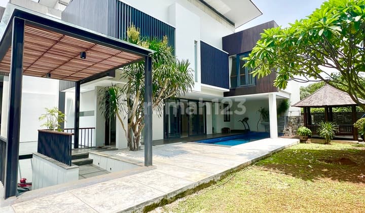 Rumah Cerah 3 Kamar Tidur Dalam Komplek Di Cilandak Ajh02066