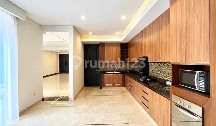 Bright Nice House 4 Bedrooms With Pool In Pondok Indah Ajh06068