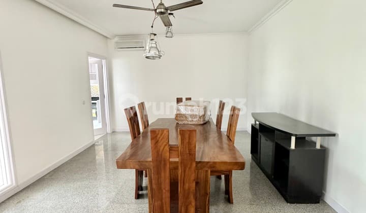 Simple house 4 bedrooms in cipete compound AJH03081