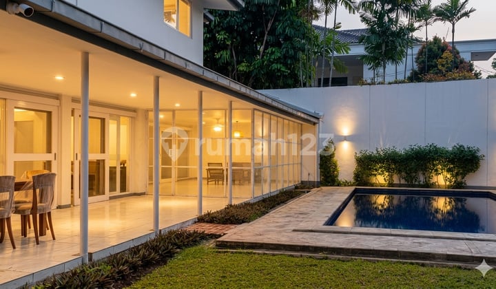 Four Bedrooms House In Compound Ajh03130