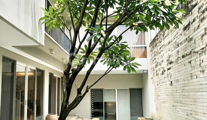 Bright Modern House 5 BR With Private Pool Pondok Indah Ajh06308