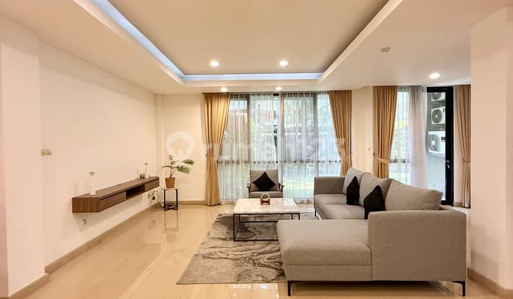 3 bedroom unit executive paradise AJH00010