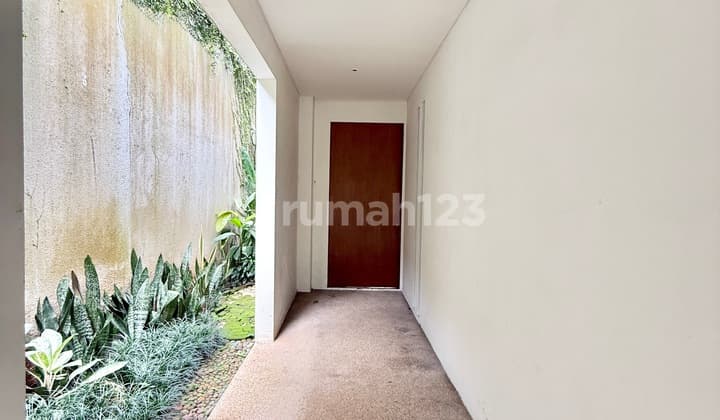 Minimalis House 3Br In Pejaten Compound Ajh05074