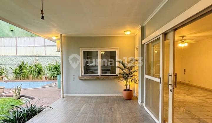 4 Bedrooms House In A Compound Ajh03128