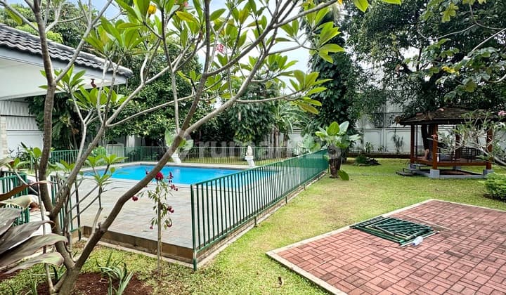 Minimalist House 4 bedrooms with pool Pejaten compound AJH05061