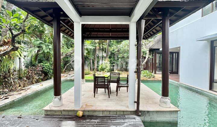 Bright House 5 BR in a Quiet premium Cilandak compound AJH02040