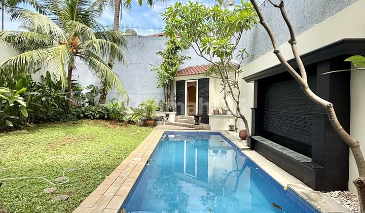 Classic House with Pool & Garden in Kemang area AJH04088
