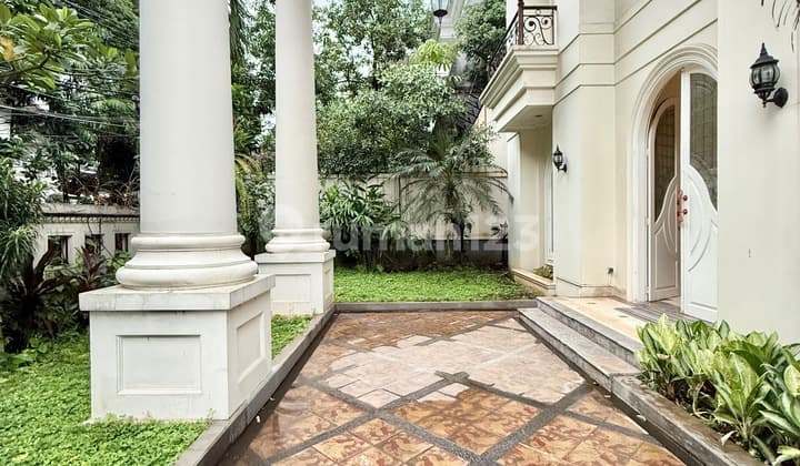 Stand Alone Classic House in good location of kemang AJH04194