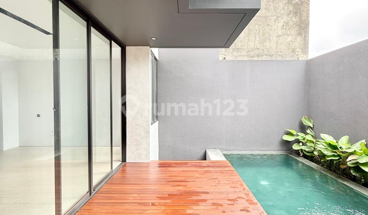 Brand New !! Rumah Cantik di Townhouse Kemang Ajh04220