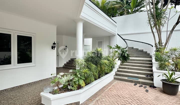 Classic house 5BR with pool & garden pondok indah AJH06259