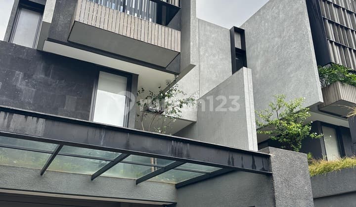 Rumah Minimalis glass House di Cluster di Permata Hijau corio