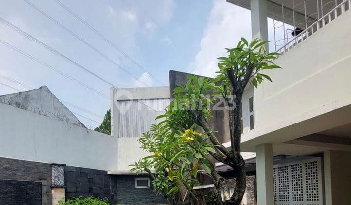 Rumah Luas Dan Nyaman Di Graha Cinere