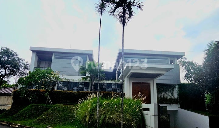 Rumah Nyaman 2Lantai Siap Huni di Pondok Indah