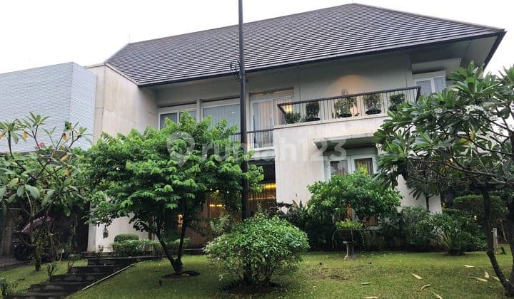 LUXURY HOUSE HOOK POSITION CIBUBUR TOURIST CITY