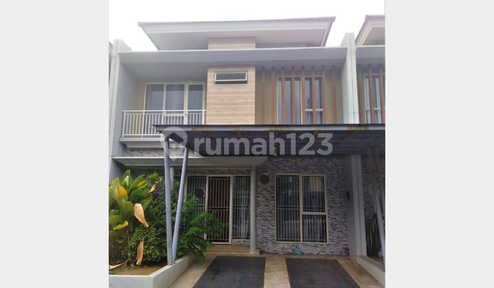 Affordable Sale: 2.5-Story House in Mississippi Cluster, 8 Meters Wide, Renovated, Jakarta Garden City, Cakung, 029