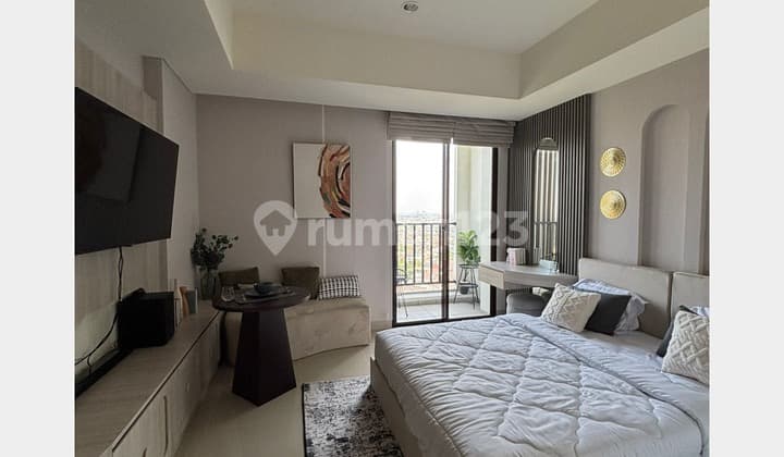 For Sale Cheap Furnished Cleon Park Apartment Just a Step Away to Aeon Mall Jakarta Garden City, Cakung