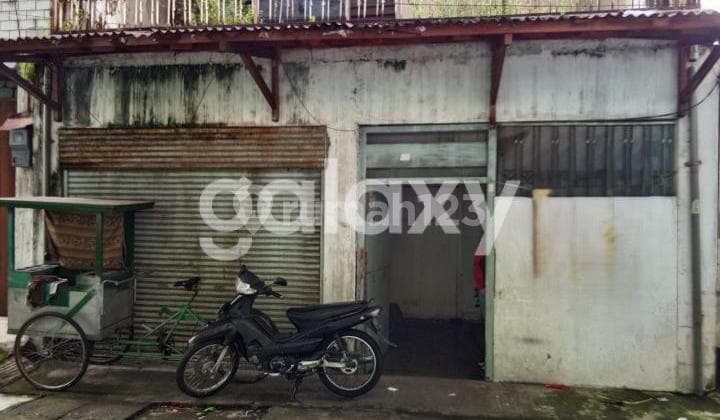 Rumah Lama 2 lantai Kawasan Kapasan