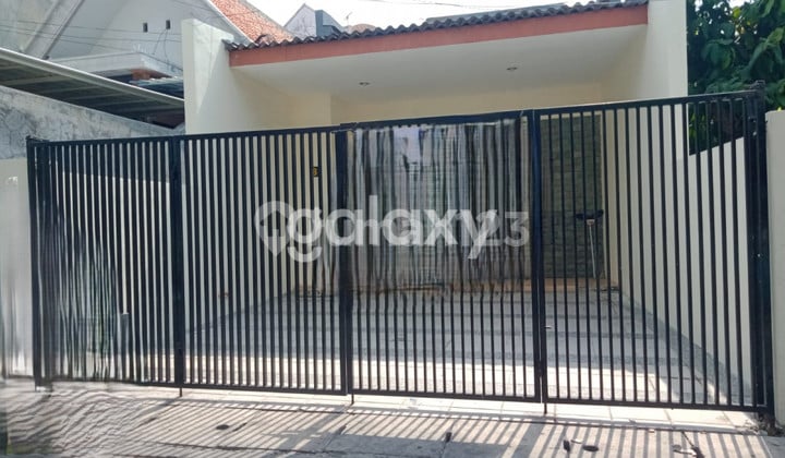 Rumah Tembok Lor Pusat Kota Siap Huni Surabaya