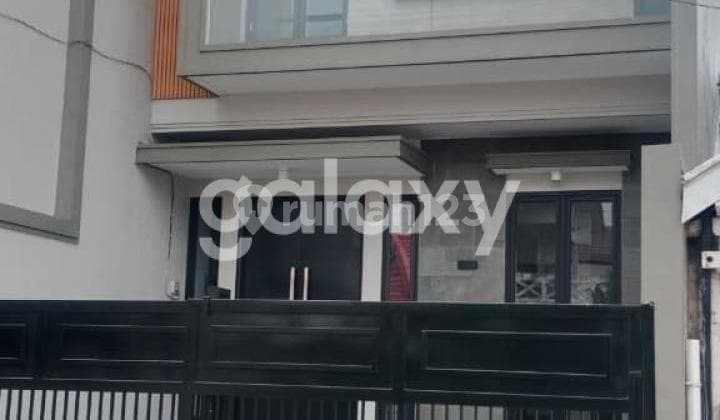 Rumah Nginden Intan Timur Row 3 Mobil