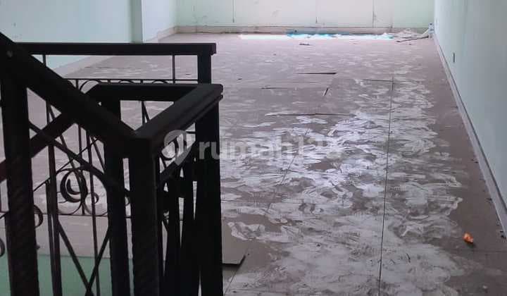 Ruko Hadap.raya Butuh Renovasi Pakuwon Indah
