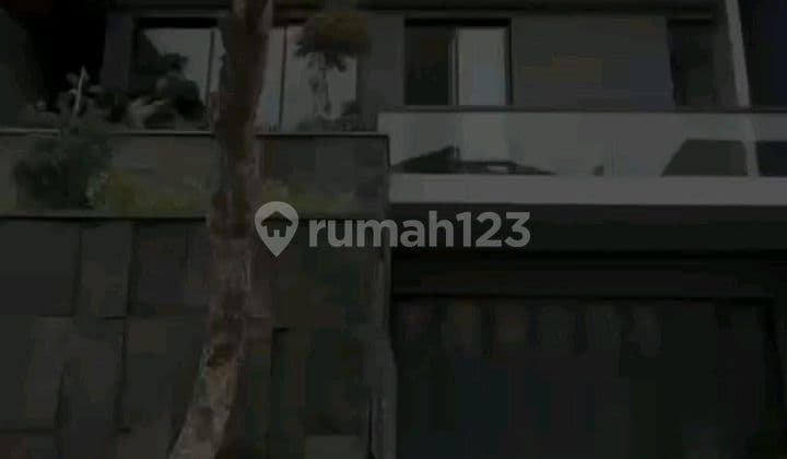 Rumah Baru 2.Lantai.citraland Surabaya Barat