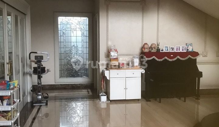 Rumah 2.Lantai Classic Kontemporer Pakuwon.indah Villa.bukit Regency