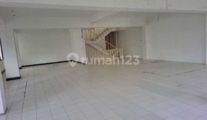 Ready-to-Use City Center Shop House in Surabaya