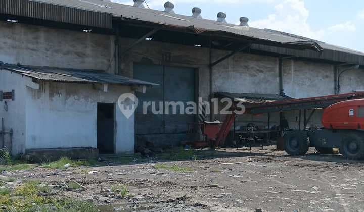 Gudang Parkir Luas Area Pergudangan Romokalisari Bebas Banjir