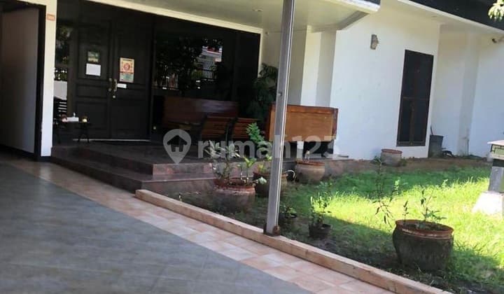 Rumah Usaha Raya Dharmahusada Indah Double Way Dekat Galaxy Mall