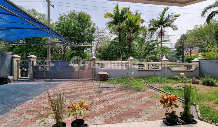 Rumah Raya Komersial Dekat Hokky Darmo.permai Surabaya Barat