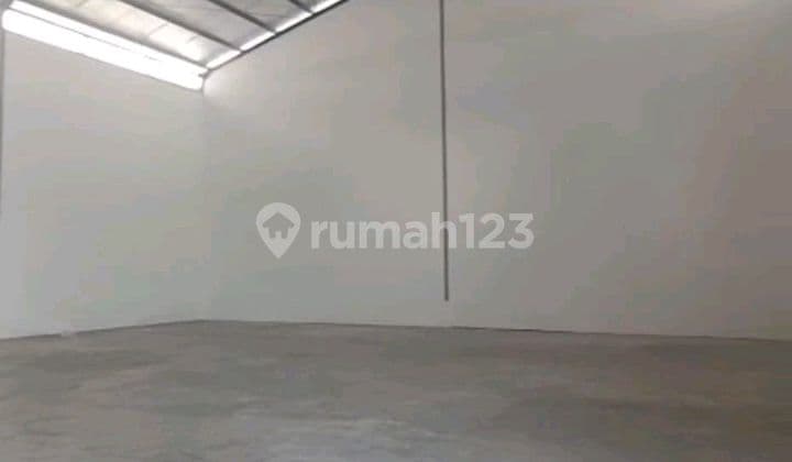 Clean Warehouse Ready to Use. Children's Warehouse Near the Port.