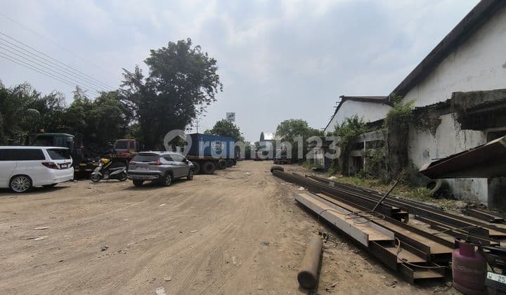 Gudang Luas Lokasi Super Raya Margomulyo Bebas Banjir