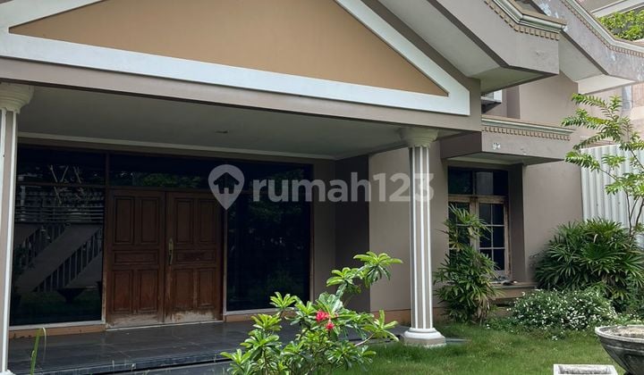Commercial House. Ready to Use. Raya Kertajaya, East Surabaya.