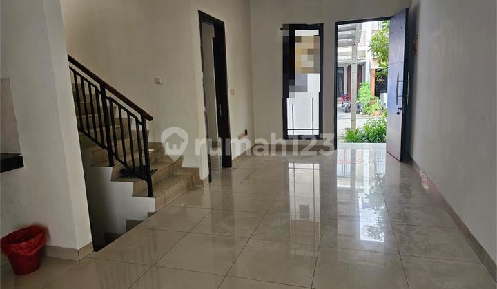 Rumah Green Lake City,lt 6x15 ,hrg 2.3 M , Unit Ready, Jakarta Barat