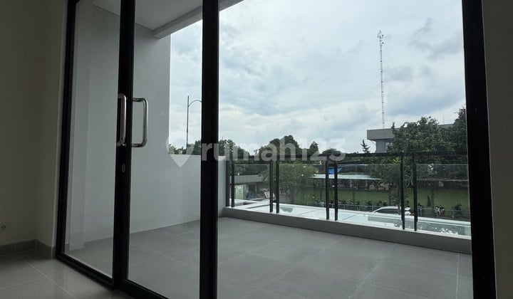 3-Storey Shop House In The Bustling Area Of Gading Serpong