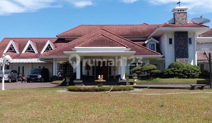 JUAL CEPAT RUMAH MEWAH DI KAWASAN SEJUK PEGUNUNGAN BANDUNG UTARA JARANG ADA