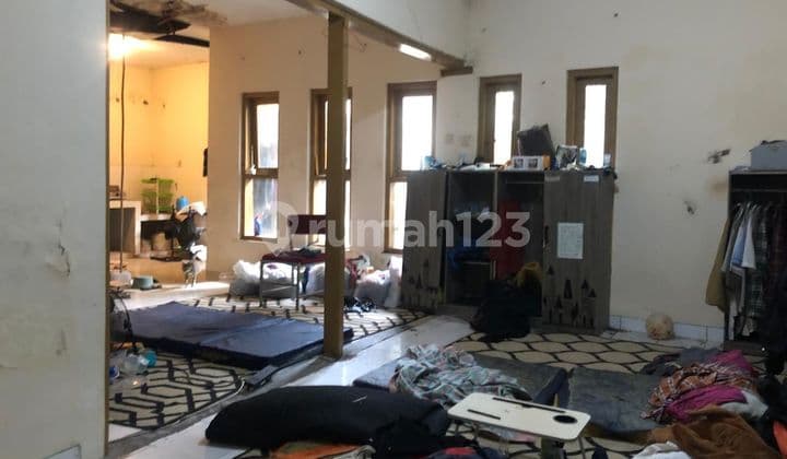 JUAL RUMAH TUA SAYAP RIAU KOTA BANDUNG, ANGGREK, BENGAWAN, BANGUNAN TUA HITUNG TANAH