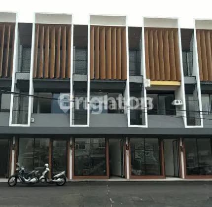 Ruko Baru 3 Lantai bisa KPR Daerah Tebet Jakarta Selatan