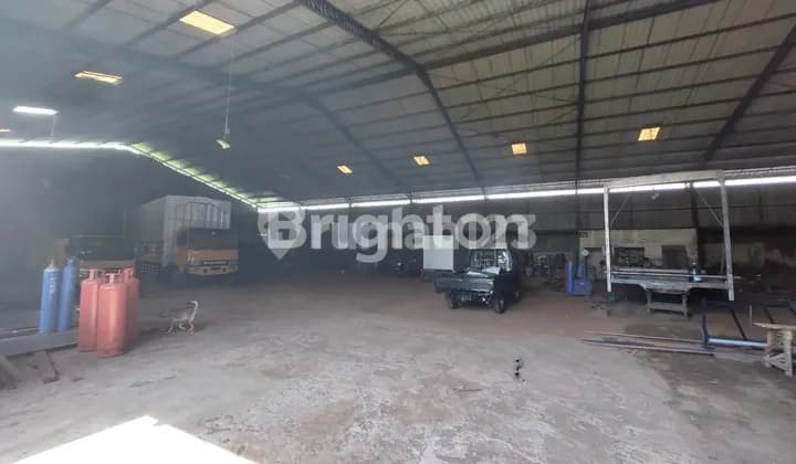 Gudang dan Tanah Luas Poros Singosari Malang