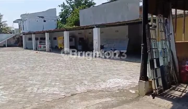 Land and Buildings in the Blimbing Malang Area Corridor