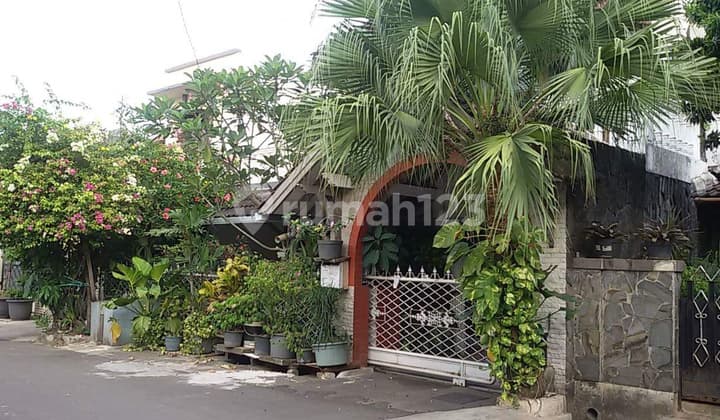 Rumah bagus di Perumahan Barata - Karang Tengah