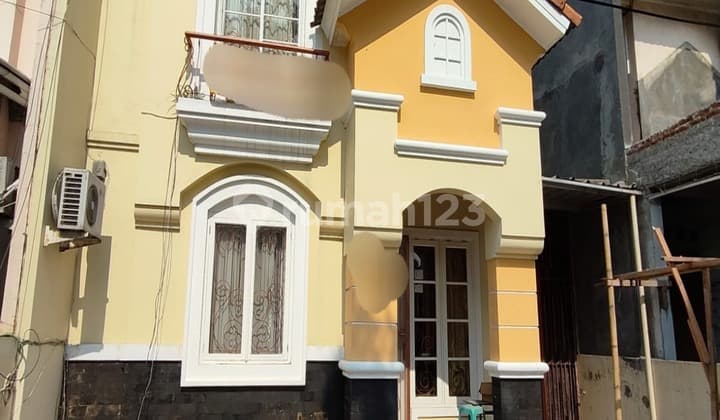 Rumah cantik terawat dan siap huni di Nusaloka BSD