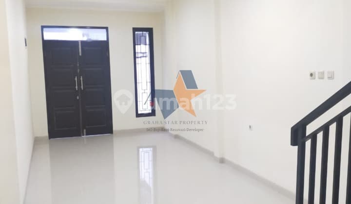 For Sale 2-Story Move-In Ready House In Strategic Location Graha Raya
