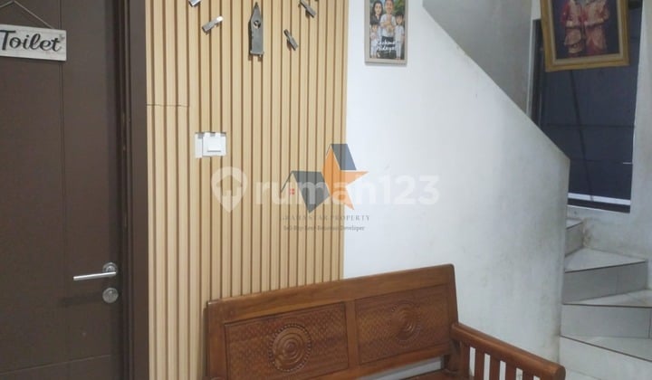 Dijual Rumah 2 Lantai Posisi Hook Siap Huni di Graha Raya
