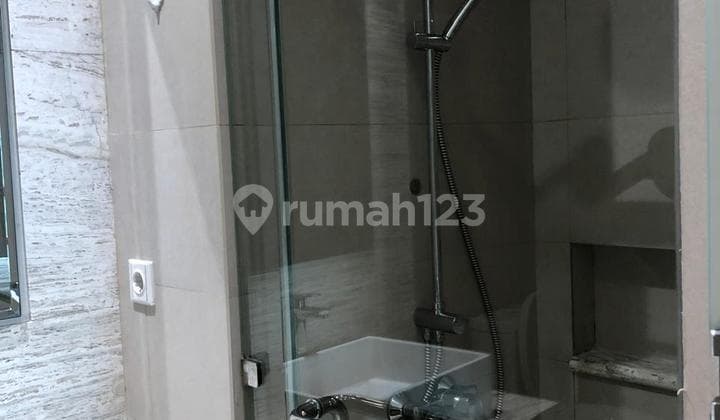 Di Sewakan Apartemen District 8, 2 Br
